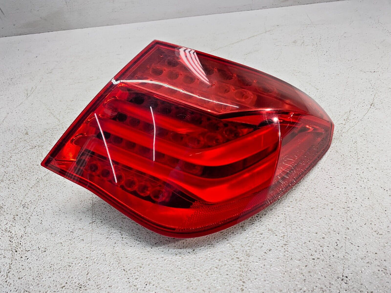 09-12 BMW F01 F02 7 Series Rear Right Passenger Side Outer Taillight Lamp OEM✅