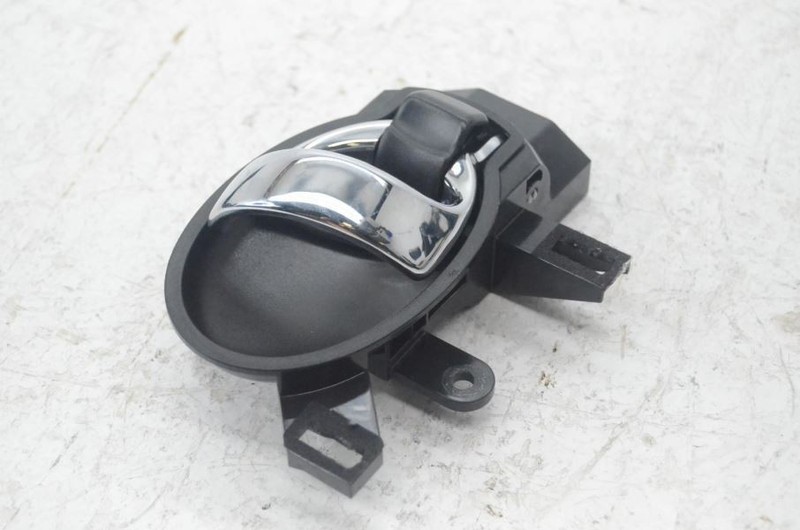 2011-2017 Nissan Juke AWD S Passenger Right Front Interior Door Handle