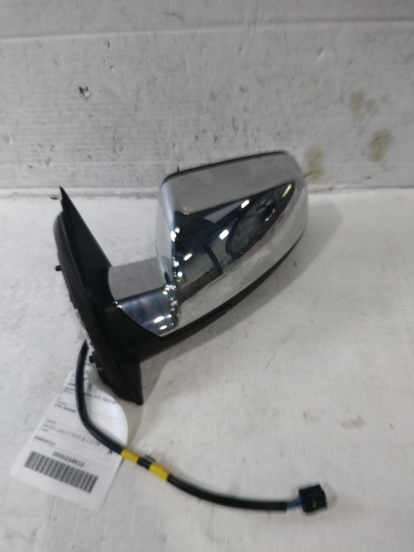 Used Left Door Mirror fits: 2017 Chevrolet Equinox Power chrome opt DL9 w/blind