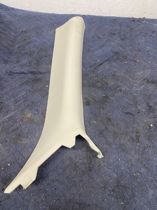 2014 Jeep Patriot Sport 2.4 4x4 Right Front Pillar OEM