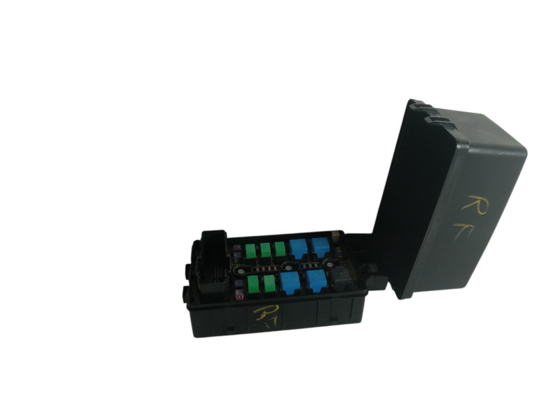 2012-2014 Hyundai Genesis FuseboxRelay Module Fuse Box OEM 14545