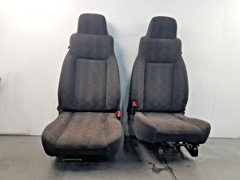 2004 Jeep Wrangler TJ Rubicon 4x4 Front Seat Set#7299 o2