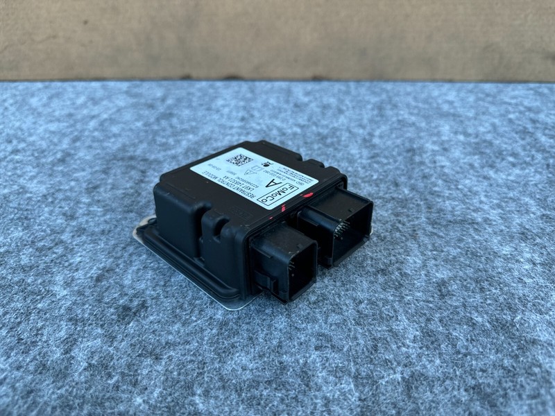 FORD MUSTANG MACH-E 2021-2026 OEM UNDER CONSOLE CONTROL MODULE UNIT ASSEMBLY