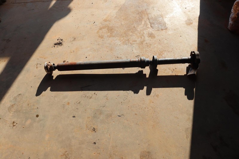 2003-2010 PORSCHE CAYENNE 4.8L TURBO A/T REAR DRIVESHAFT AXLE PROP PROPELLER OEM