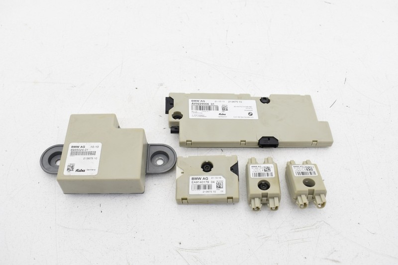 2011 BMW F01 750i DIVERSITY RADIO ANTENNA AMPLIFIER MODULE SET OEM KW71