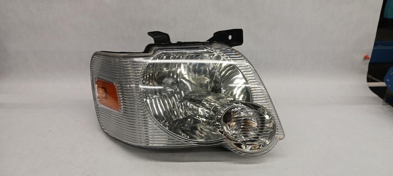 06-'10 FORD EXPLORER Right passenger headlight OEM Grade B