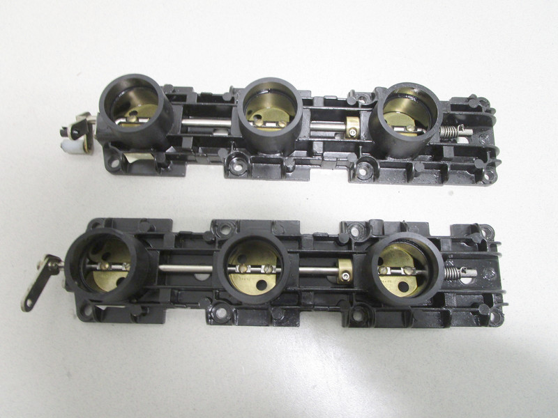 Johnson Evinrude Ficht 150HP throttle body assy 1997 SET 0439134 0439135