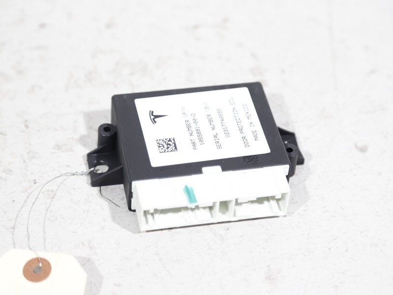 TESLA MODEL X REAR LEFT FALCON DOOR ULTRASONIC CONTROL MODULE OEM 2016 - 2023