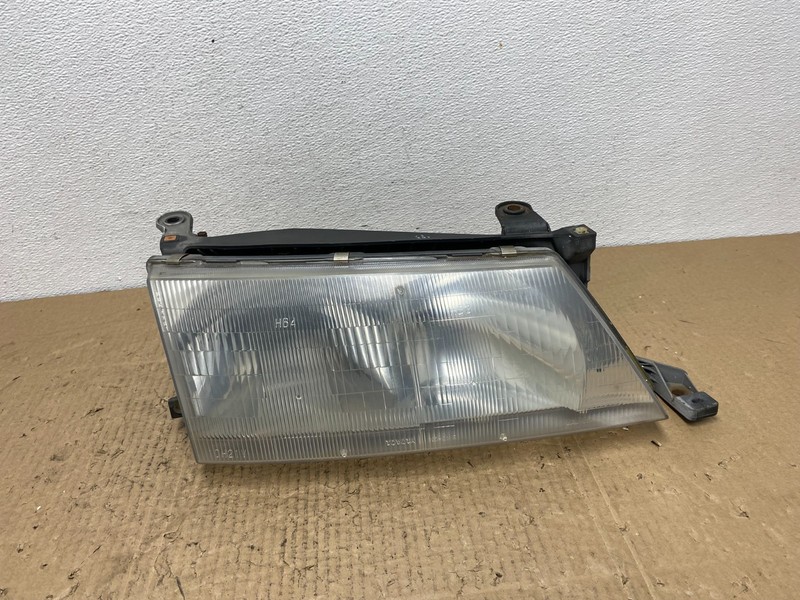 1995-1997 Toyota Avalon Right Passenger RH Side Headlight AC4091 DW