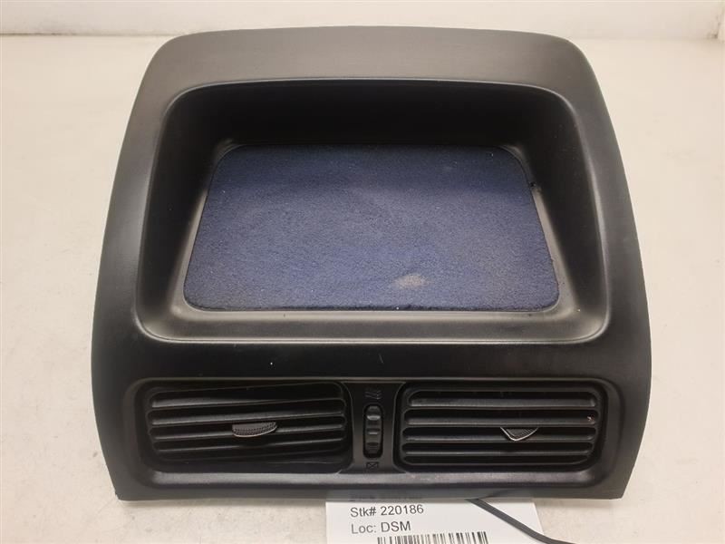 2001 LEXUS IS300 CENTER MOUNTED VENT BEZEL AND CONSOLE