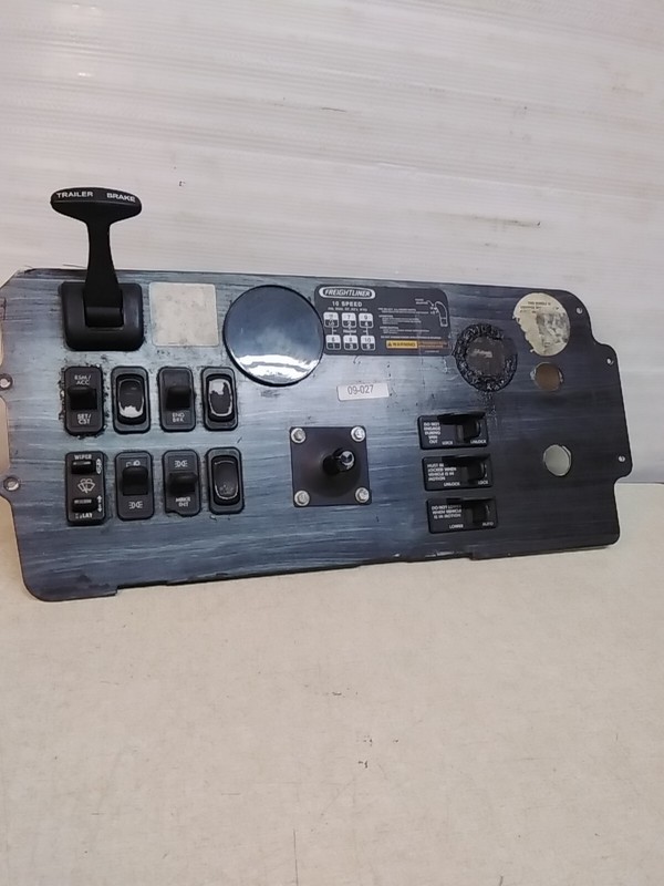 Freightliner 24-00925-005 Switch Panel Assembly W/ Trailer Brake