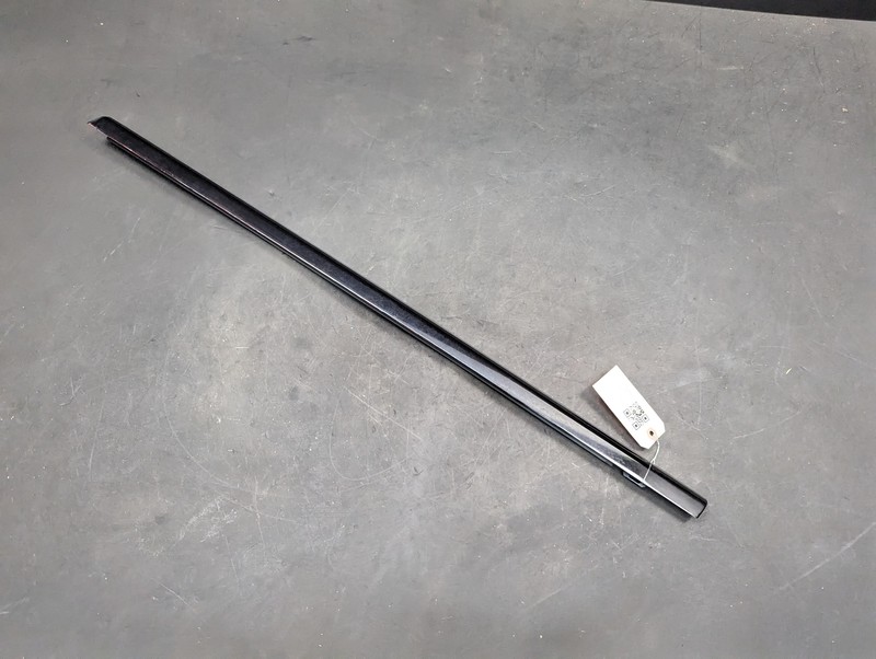 Front Left Driver Door Window Belt Molding 2018 Mercedes CLA250 1177250382 14-17