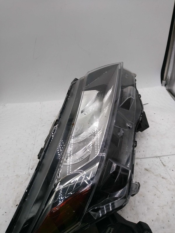 Used Right Headlight Assembly fits: 2021 Mitsubishi Outlander sport Right Grade