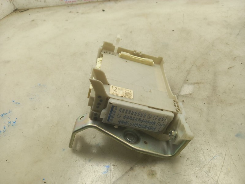 13 TOYOTA YARIS JUNCTION BOX 4 DOOR 82730-52M60-B