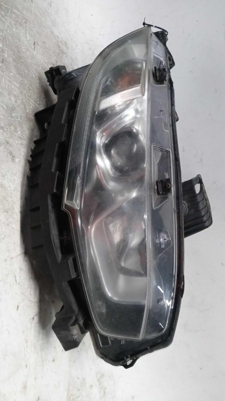 Used Right Headlight Assembly fits: 2016 Honda Civic halogen Right Grade A