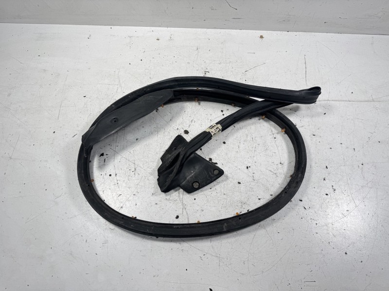 90-93 Acura Integra 4DR Left Front Door Seal Black OEM