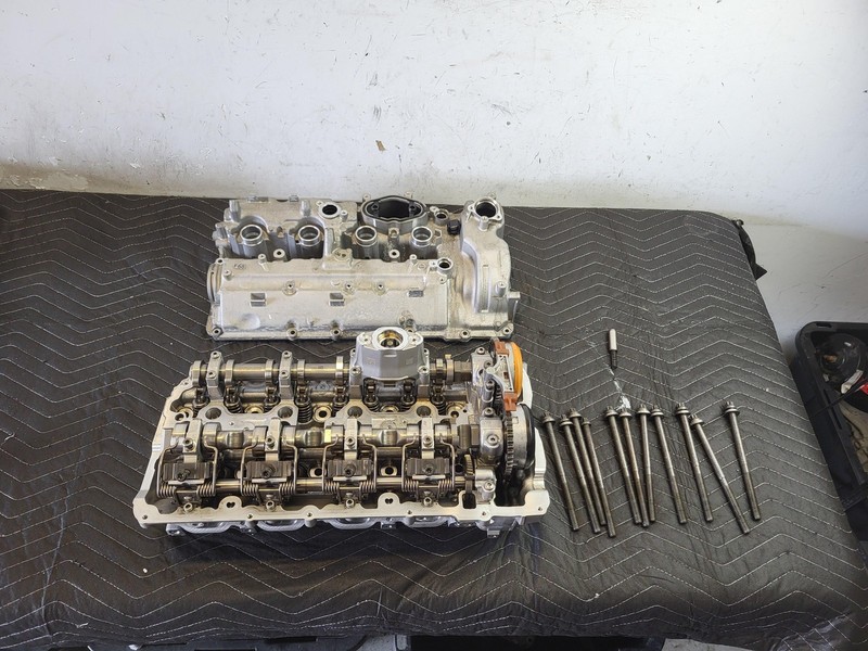 Used Oem BMW Right Passenger Cylinder Head for 2016-2018 X5 4.4L