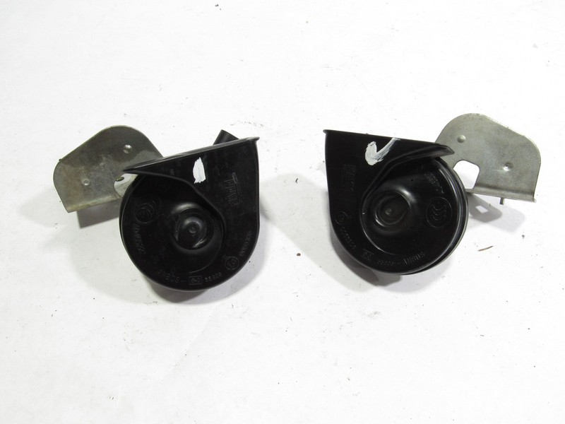 13-19 Mercedes SL550 R231 2013 High Low Note Tone Siren Horn Set 2 PCS ;