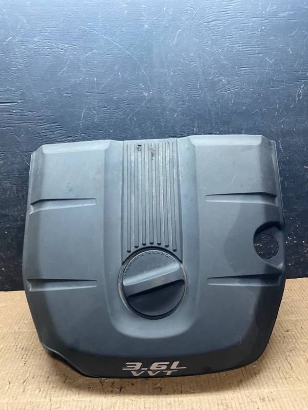 2012 to 2014 Jeep grand Cherokee 3.6L Engine Cover OEM y6667 DG