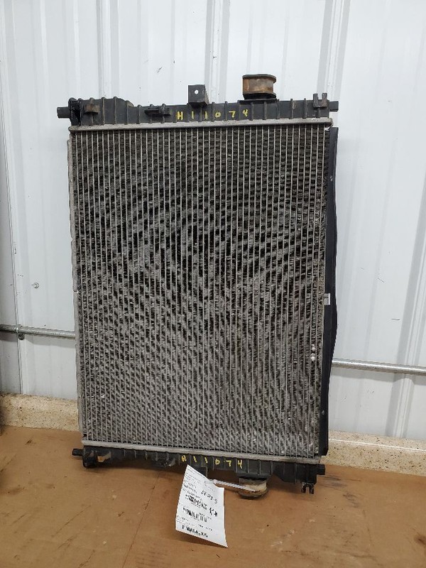 Radiator Fits 03-05 CROWN VICTORIA 289636