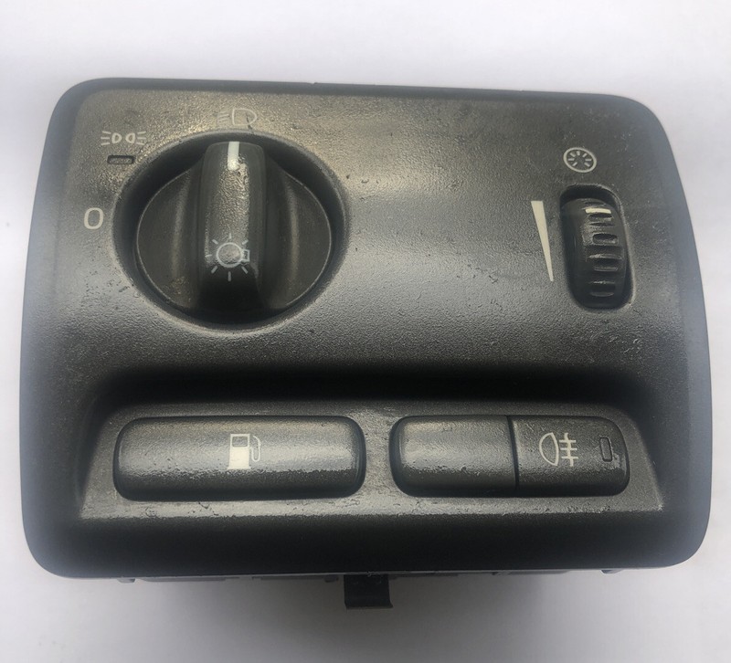 9459983; VOLVO S80 OEM Headlight Switch 99 00 01 02 03With Gas Switch