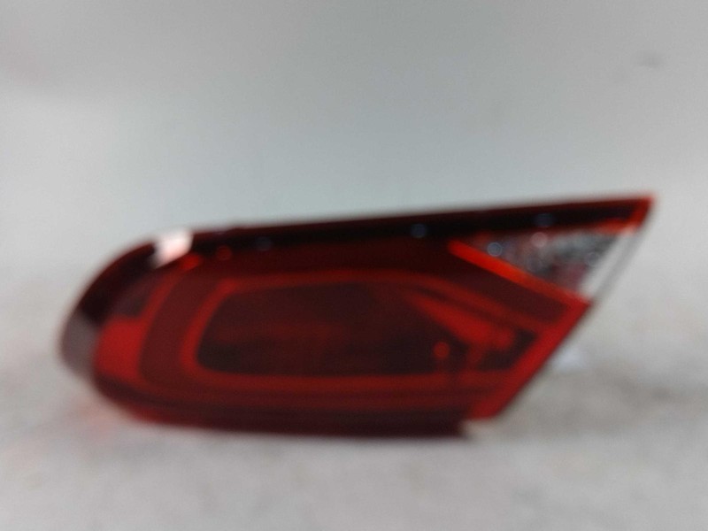 2015 Chrysler 200 Right Tail Light Assembly Red OEM 345139 Used 101K Miles