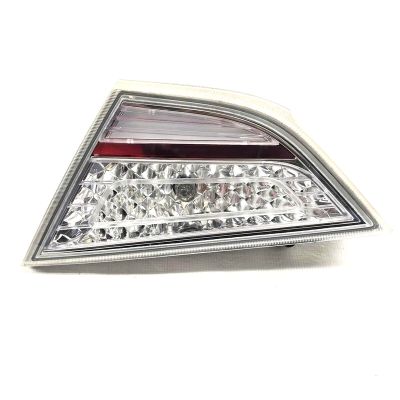 2013 Sonata Hybrid RH Passenger Lid Mounted Tail Light Assembly P/N 924044R000