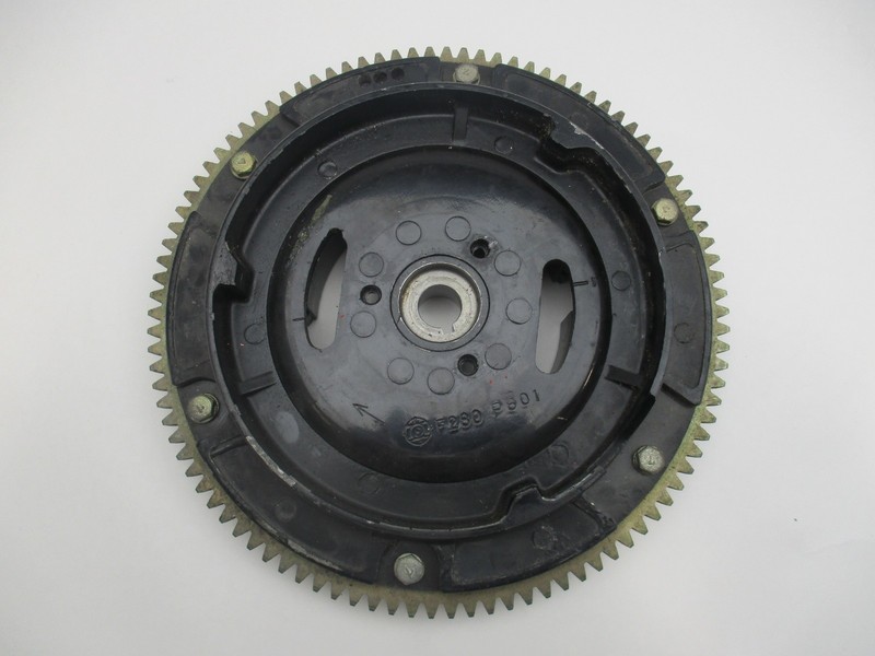 253-6981M Mariner Outboard 28 HP Flywheel Electric Start Model