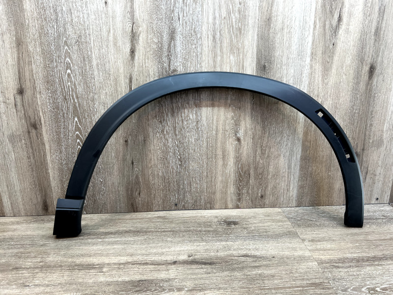 2023-2024 Honda CR-V FRONT RIGHT FENDER Wheel MOULDING 74107-3A0-A0 OEM