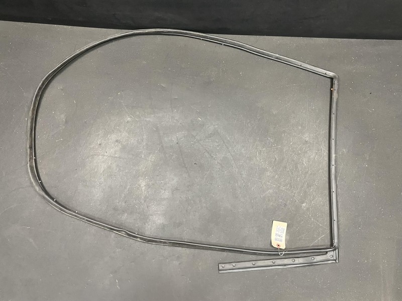 Rear Left Door Weatherstrip 2019 Kia Soul 83130-B2000 2014 2015 2016 2017 2018