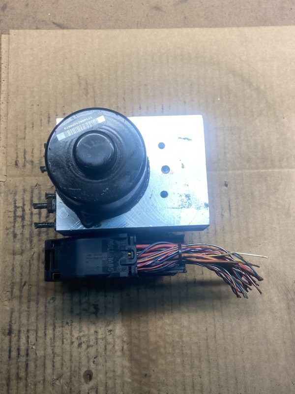 2006-2012 Mercedes R350 GL450 ML500 ABS AntiLock Brake Pump OEM Y4365 DG