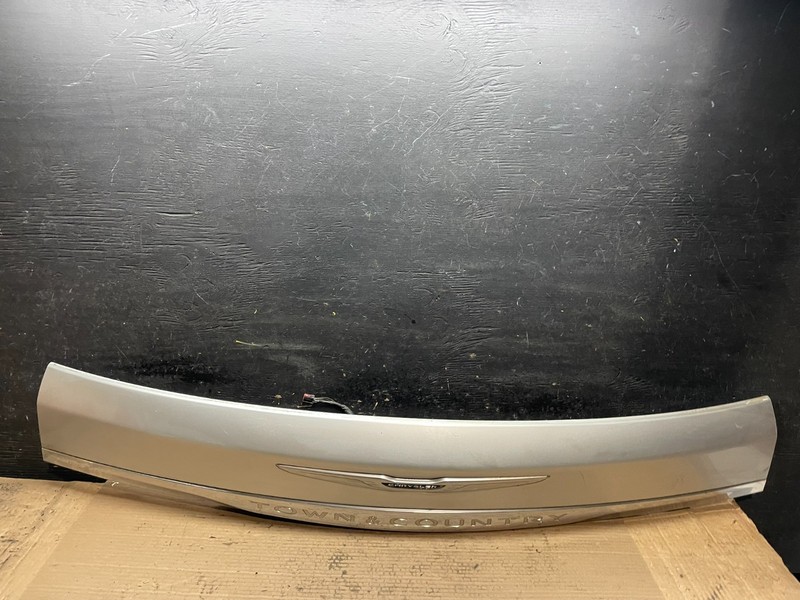 2011 to 2016 Chrysler Town & Country Tailgate Trim w/ Camera Panel OEM U8133 DG