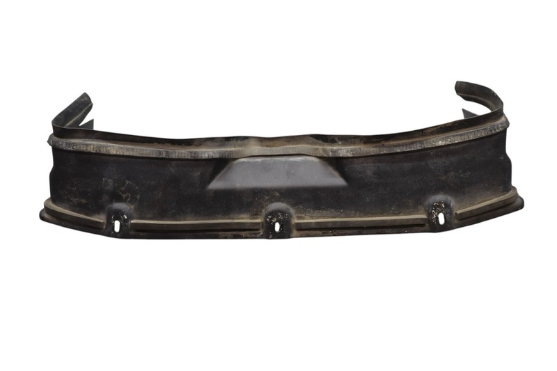 05-08 Maserati Quattroporte M139 Front Bumper Upper Conveyor Trim 67069600 OEM