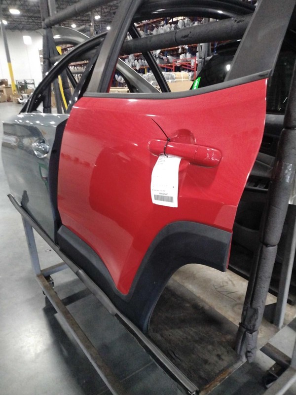 2015 Jeep Renegade Left Door Red 4DR SUV Good Condition 72385 NJ25-22672-568600