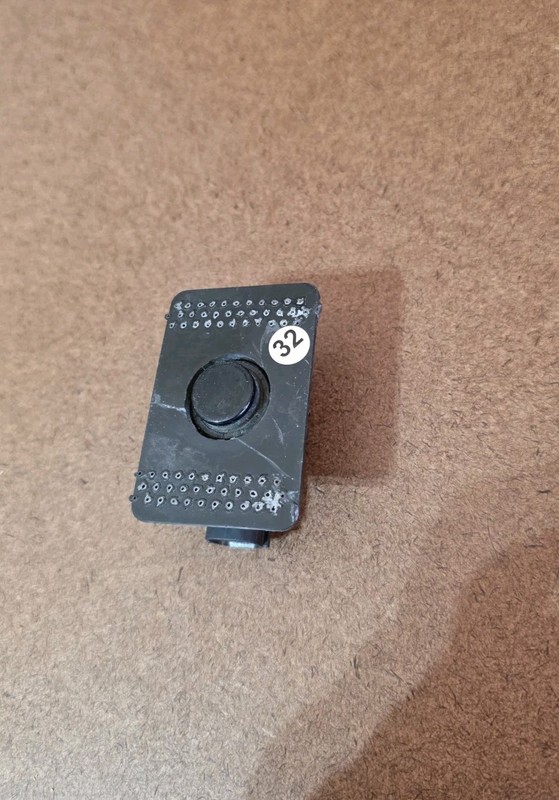 2013 2014 2015 2016 2017 Cadillac XTS Front Bumper Parking Sensor W/ Bracket OEM