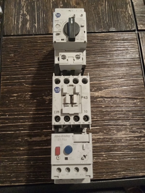 Allen-Bradley 140M-D8N-B63 Ser. C Circuit Protector Assembly W/ 100-C09*10 &...