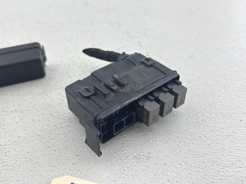 2011 - 2015 KIA OPTIMA FUSE BOX OEM