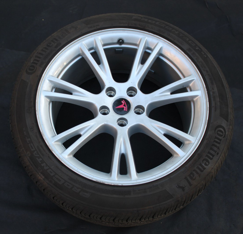 2020-24 Tesla Model Y Gemini 19" 19x9.5 Rim 7 Split Spoke Wheel TPMS Continental