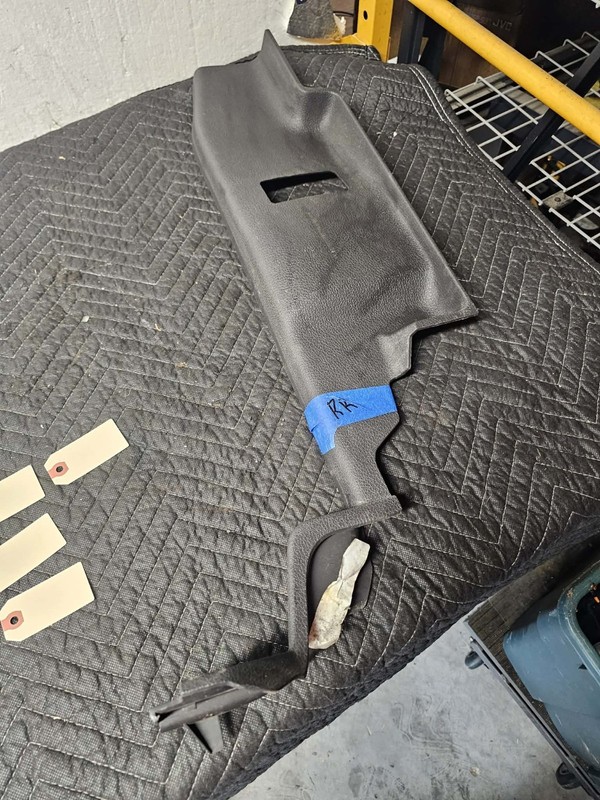11-16 Ford F-250 F-350 Extended Cab Lower C-PillarRight Passenger Side Black