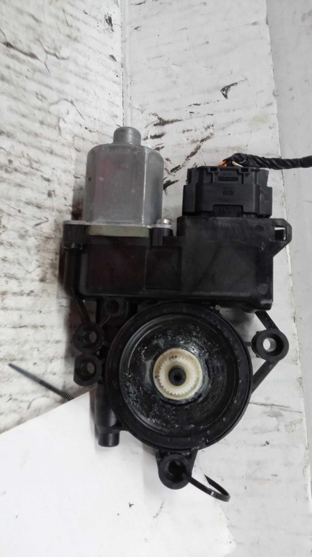 2023 Hyundai Sonata Right Window Regulator with Motor - Used, Black, 28K Miles