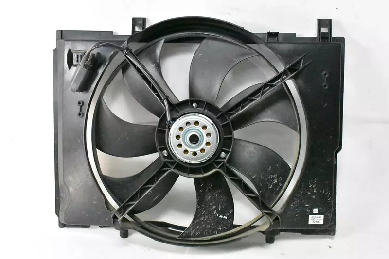 04-08 Chrysler Crossfire Radiator Cooling Fan Assembly A0015002393 OEM
