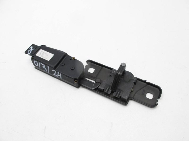 06-17 AUDI 8R Q5 SQ5 Q7 A4 A6 WAGON REAR LIFTGATE LOCK STRIKER PLATE OEM 013124