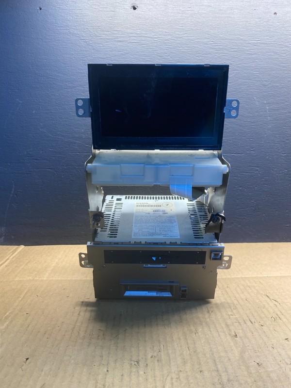 2004 - 2005 Nissan Maxima Screen Radio CD Navigation AB7471DG
