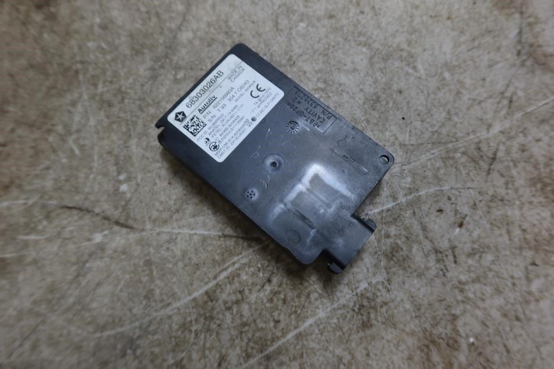 2015-2018 Dodge Charger OEM Blind Spot Detection Module 68303026