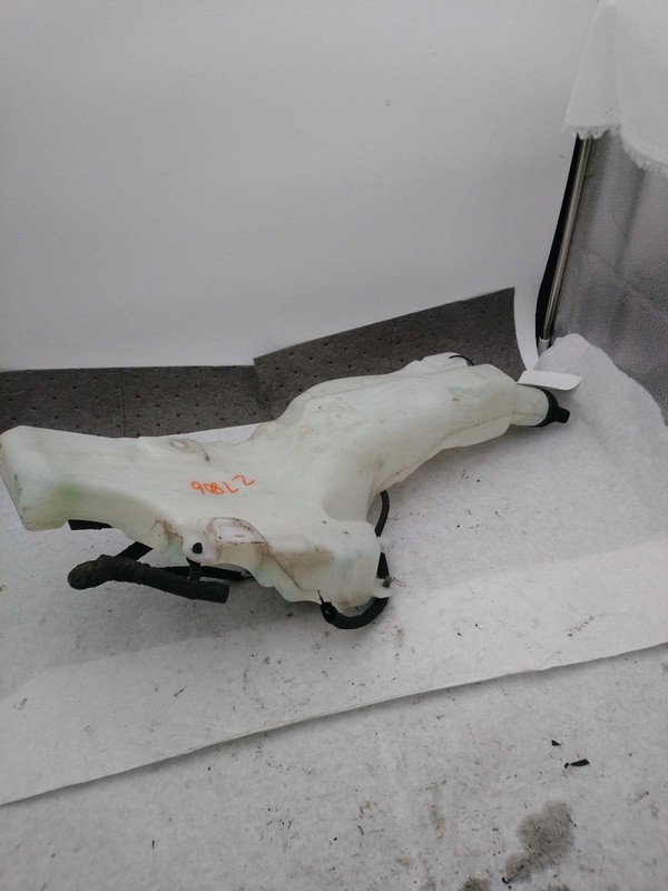 2021 Chevrolet Traverse Washer Fluid Reservoir OEM 13593730 Black 97K Miles