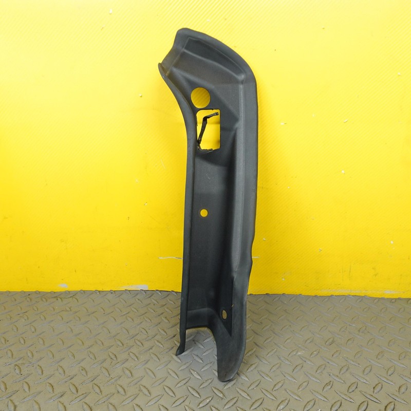 2017-2019 FORD ESCAPE Rear Trunk Right Passenger Rubber Seal Unit Cj54-s45140-ah