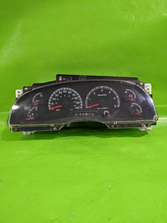 00 01 FORD F150 SPEEDOMETER CLUSTER 262K MILES OEM 4575-1