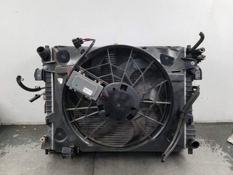 2004 Grand Marquis / Crown Vic Victoria Radiator Condenser Fan Assembly #3420 E1