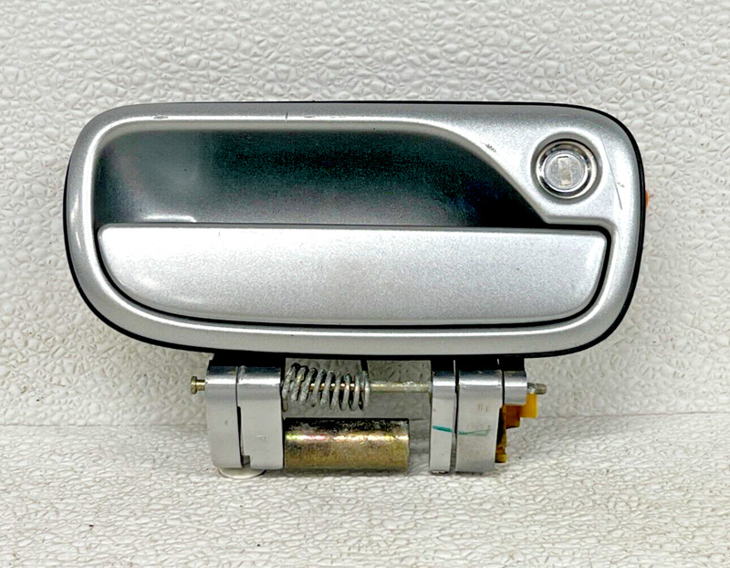 ⭐2000-2006 TOYOTA TUNDRA SR5 FRONT RIGHT SIDE EXTERIOR DOOR HANDLE OEM LOT2580