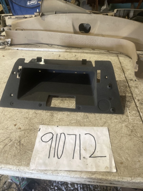 2004-2009 Cadillac SRX Glove Box Compartment Used OEM 25771233